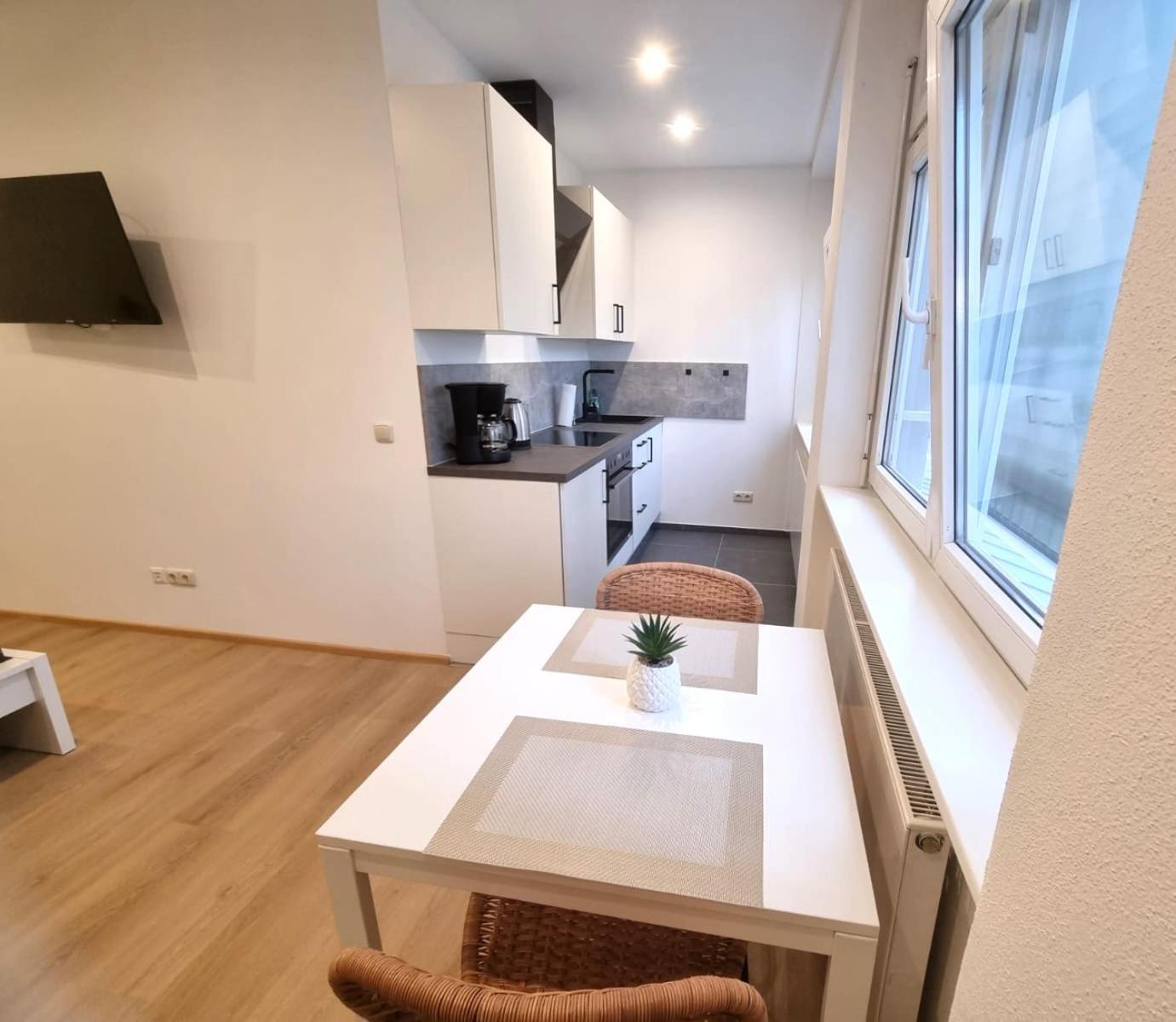 Wohnung Inn - Im Zentrum, Kueche, Parkplatz, Ruhig Gelegen Pasov Exteriér fotografie